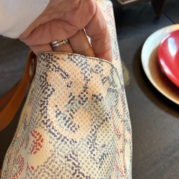 Tory Burch dot mosaic backpack!! Cream and Tan bag zipper compartment - Picture 8 of 8